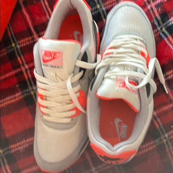 Nike Air Max III Sneakers - Picture 6 of 7